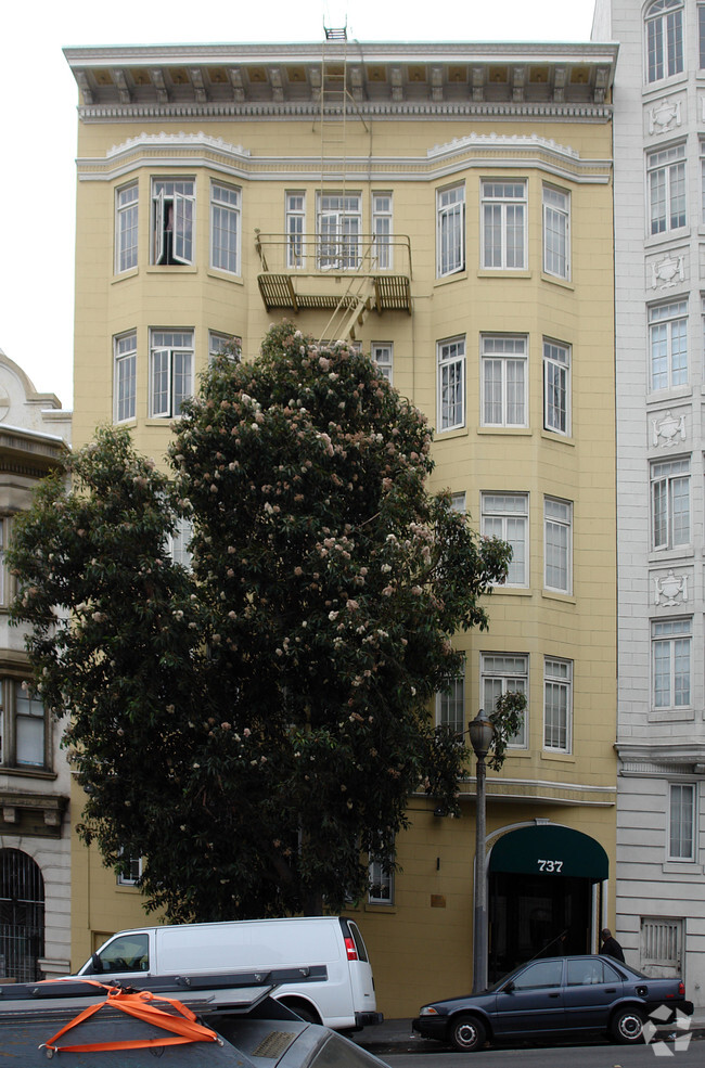 Building Photo - Hyde Street Apartments