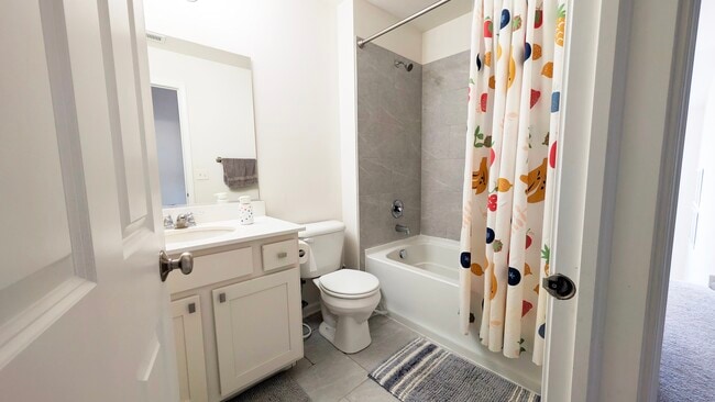 Building Photo - 29W734 Cambridge Lot #1101 Dr
