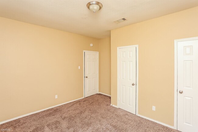 Building Photo - 3 br, 2 bath House - 2608 Wood Creek