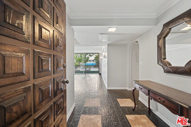 Building Photo - 10535 Wilshire Blvd