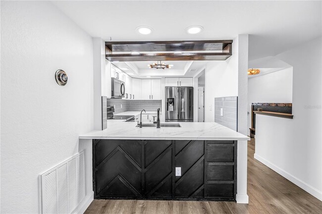 Building Photo - 9613 Tara Cay Ct