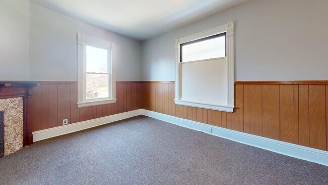 Building Photo - 1120 6th St NW