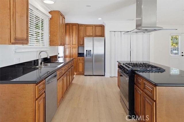 Building Photo - 24324 Victory Blvd