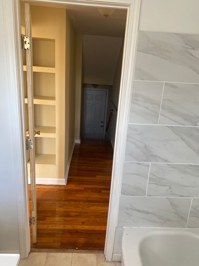 Building Photo - 9 High St