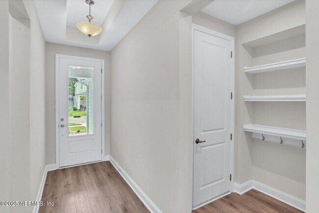 Building Photo - 101 Silkgrass Pl