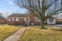 Building Photo - 18 S Greenfield Ave