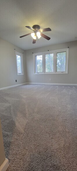 Building Photo - 312 38th St