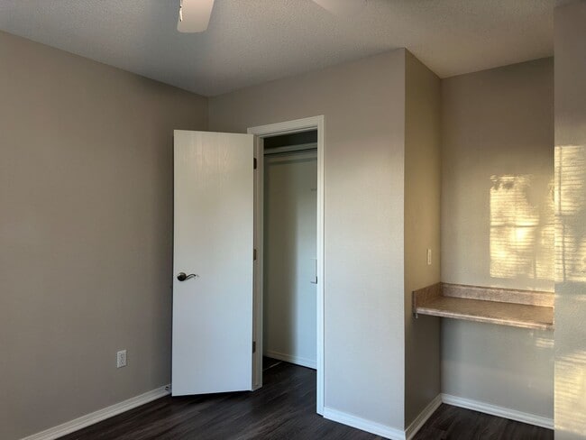 Building Photo - Gorgeously Updated 3 Bed 2 Bath 2 Car Garage