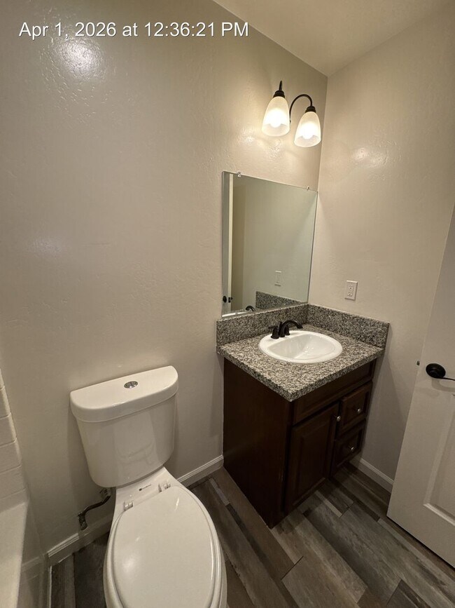 Building Photo - Charming 4 Bedroom House For Rent!!