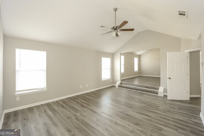 Building Photo - 265 Redding Ridge