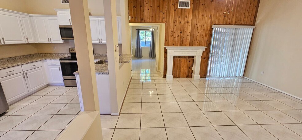 Building Photo - 1251 SW 84th Ter