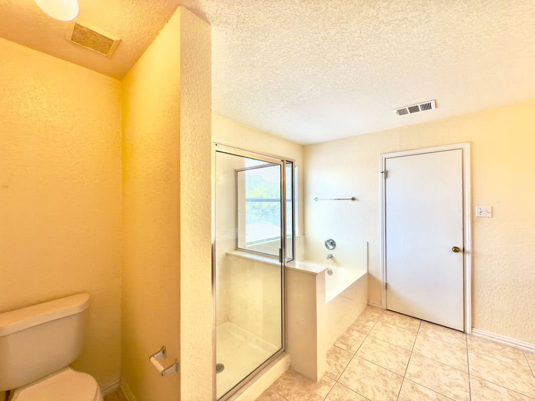 Building Photo - 17125 Dashwood Creek Dr