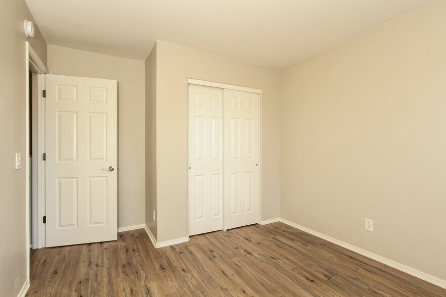 Building Photo - 7000 S Goshawk Dr