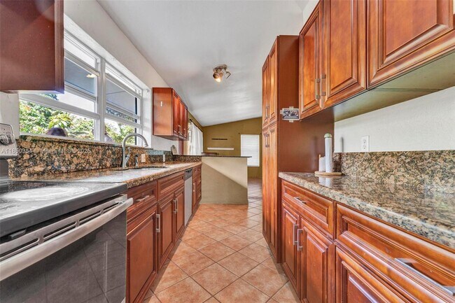 Building Photo - 3950 SW 53rd Ave