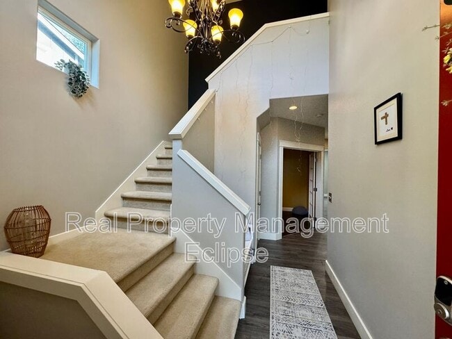 Building Photo - 22731 30th Ct SE