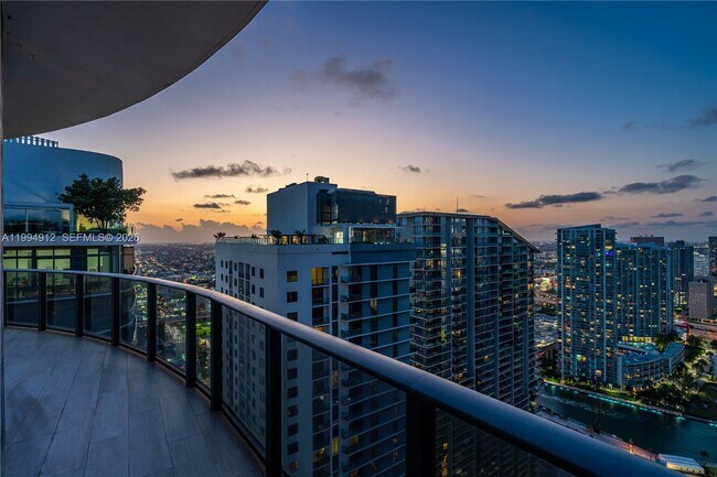 Building Photo - 45 SW 9th St