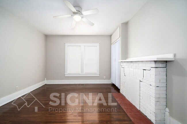 Building Photo - 1738 Damon St