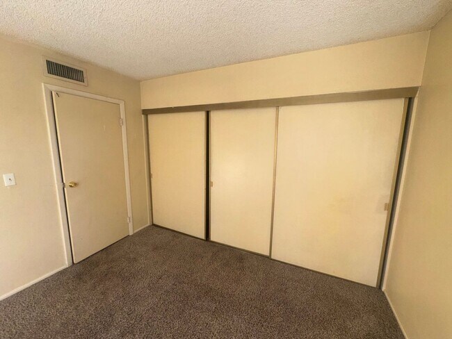 Building Photo - 1497 Dorothy Ave
