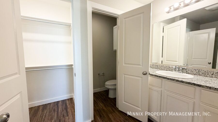 Building Photo - 2133 Kokomo Ave