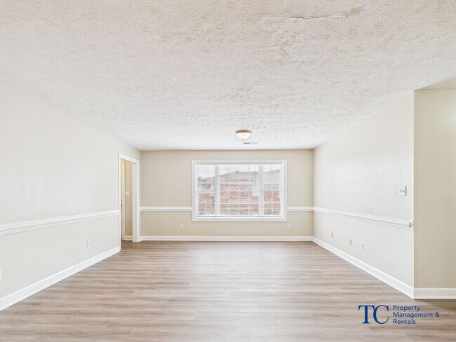 Building Photo - 00506