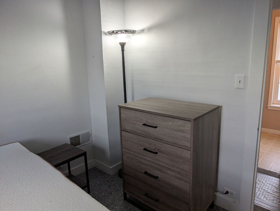 Building Photo - 5486 Broadway