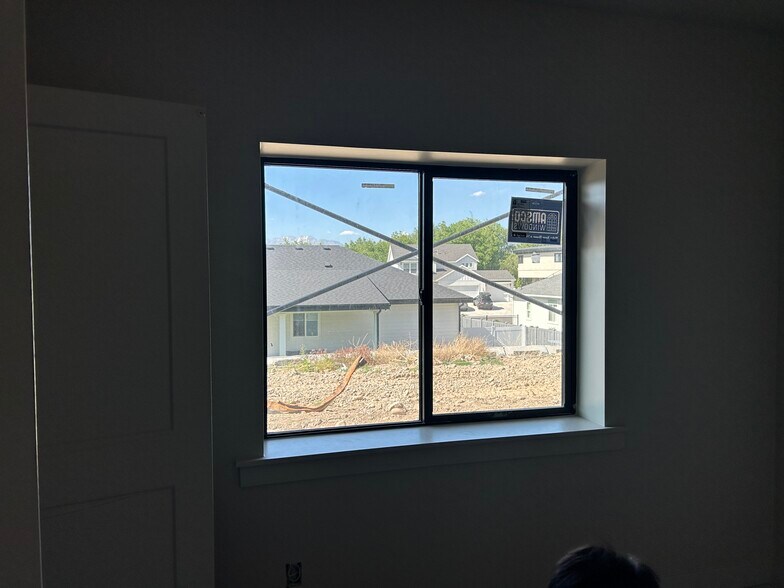 Building Photo - 1316 W 800 S