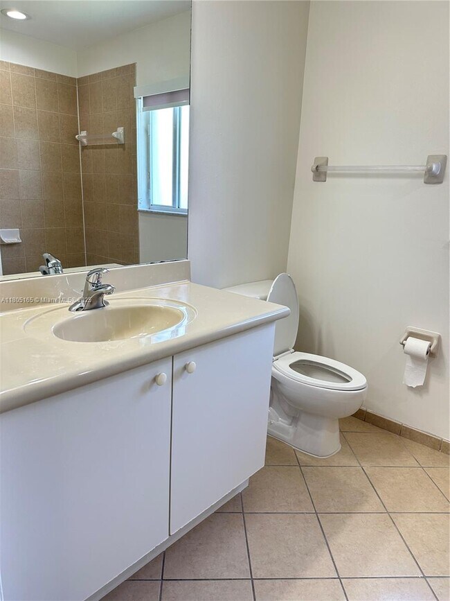 Building Photo - 1365 SW 154th Ct