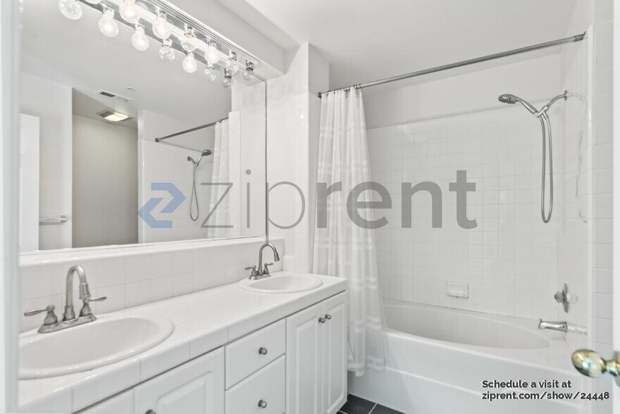 Building Photo - 334 Dunsmuir Terrace