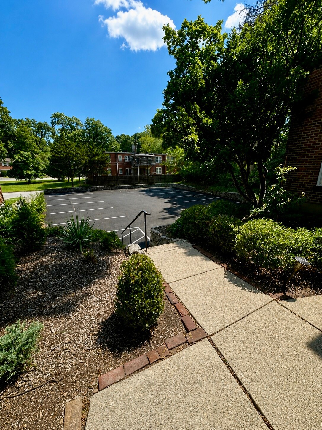 Building Photo - 1326 Barret Ave