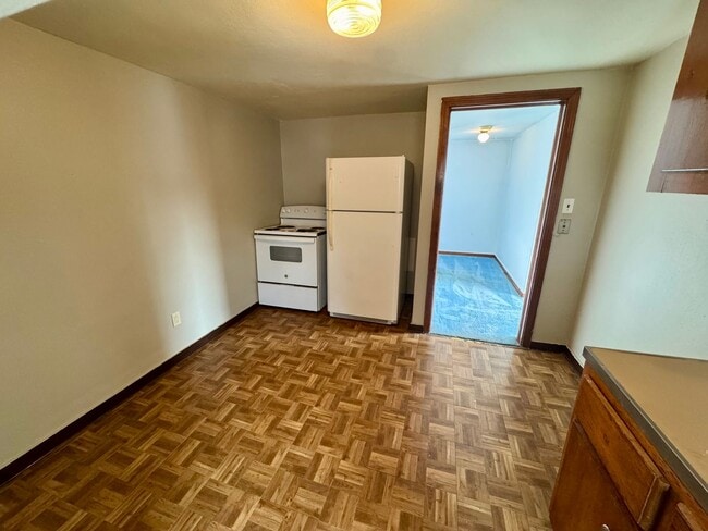 Building Photo - 3 Bedroom 2 Bath in Natrona Heights, PA!