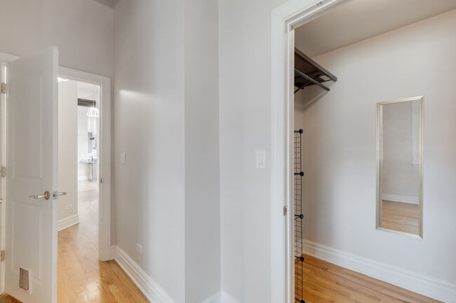 Building Photo - 5014 S King Dr