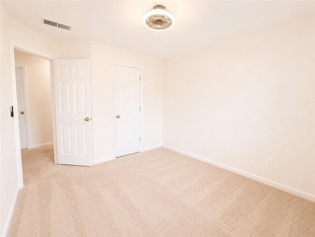 Building Photo - 414 Darter Dr NW