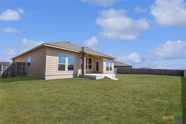 Building Photo - 1040 Lakeway Crossing Dr