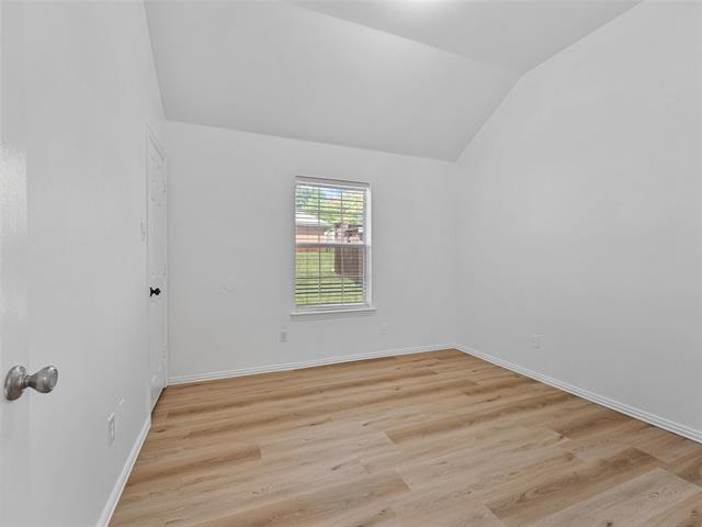 Building Photo - 3651 Willow Creek Dr