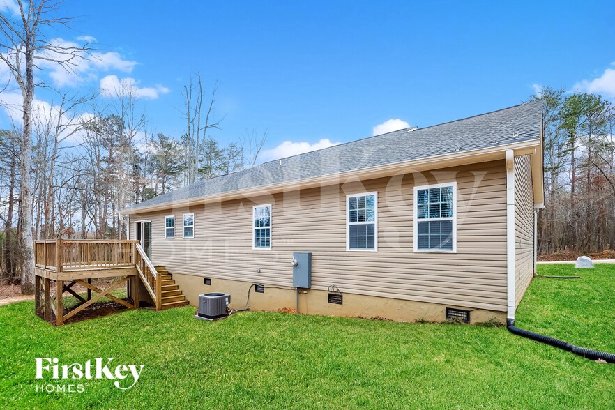 Building Photo - 7761 Sarah Dr