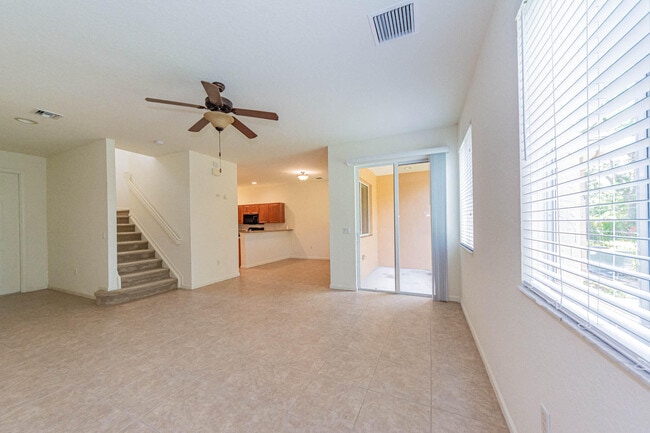 Building Photo - 2563 Stockbridge Square SW