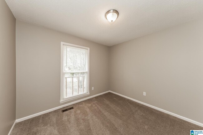 Building Photo - 1626 Mardis Dr