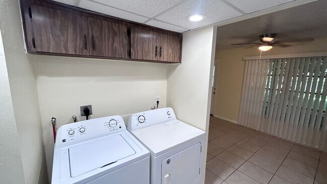 Building Photo - Unfurnished Annual Rental Available Now.