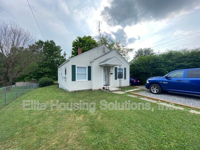 Building Photo - 655 Fisher Rd