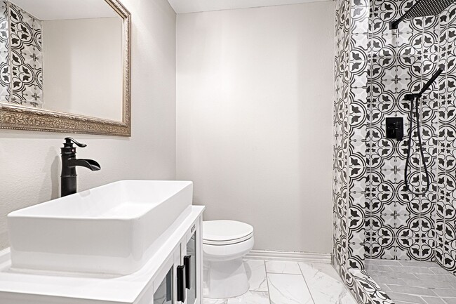 Building Photo - GEM!  Beautiful Upgrades & Move In Ready!