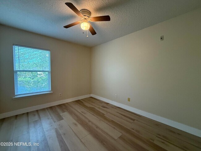 Building Photo - 2564 Golden Lake Loop