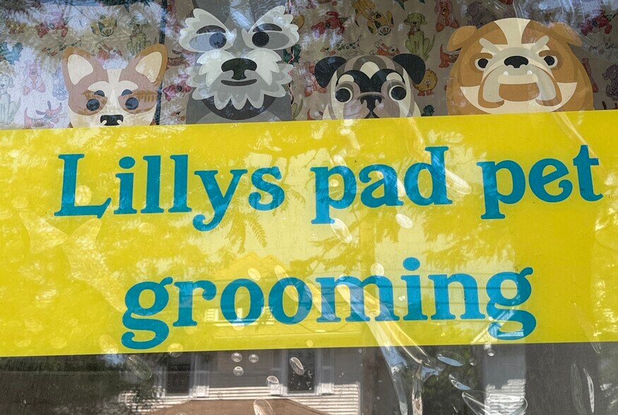 Pet Grooming - 2479 E 124th St