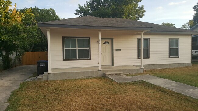 Building Photo - 234 Morningview Dr