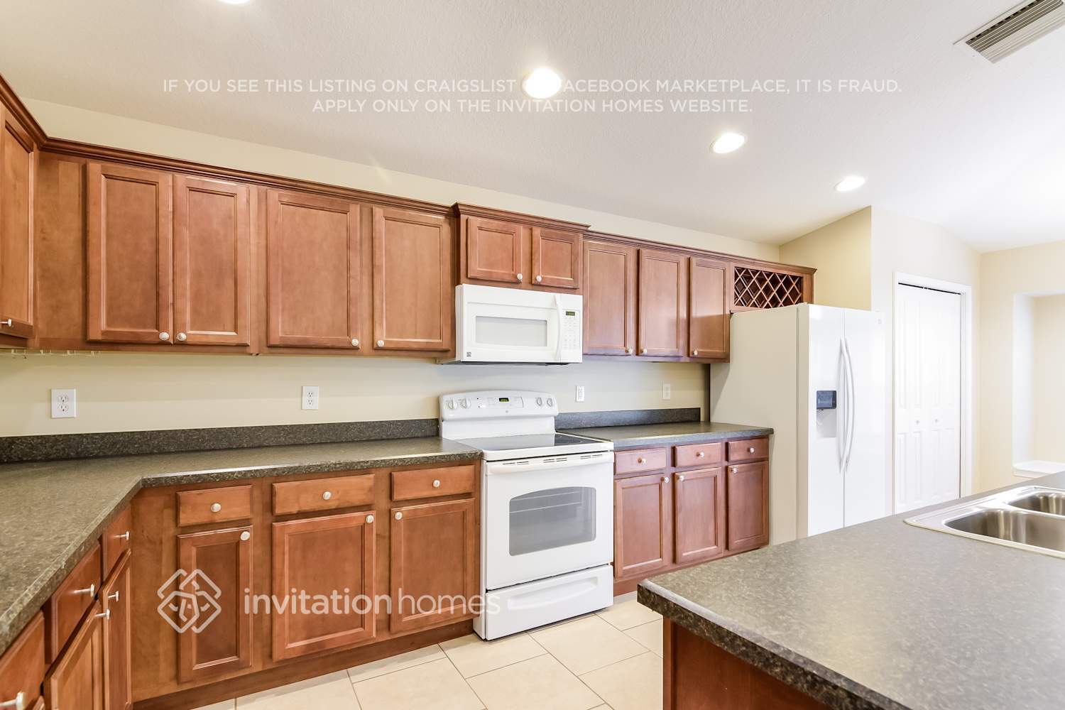 Building Photo - 13037 Old Florida Cir