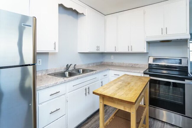 Building Photo - 1709 N 26th Ave