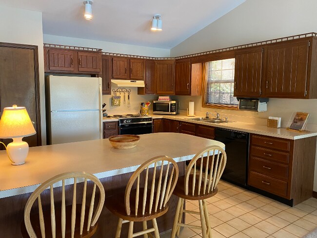 Building Photo - 508 Long Island Dr