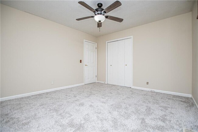 Building Photo - 1499 Stonington Ct