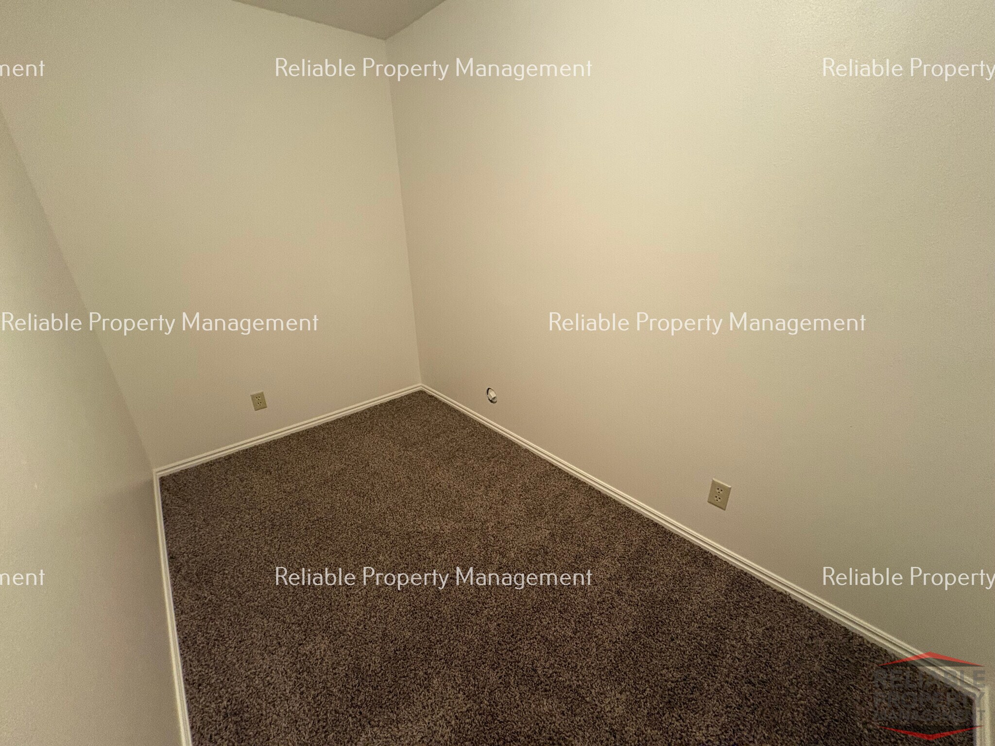 Building Photo - 1322 Walstrom Ln