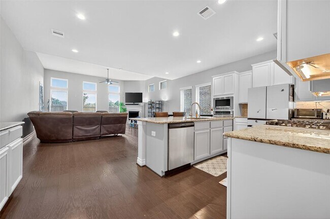 Building Photo - 4947 Thunder Creek Ln