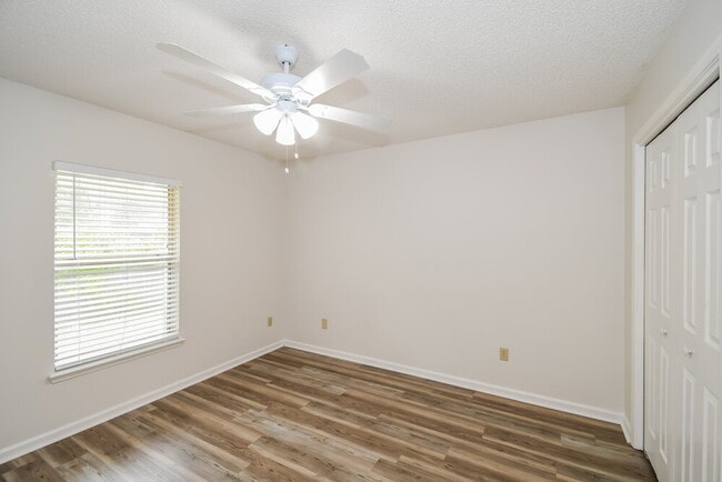 Building Photo - 283 Springfield Ct